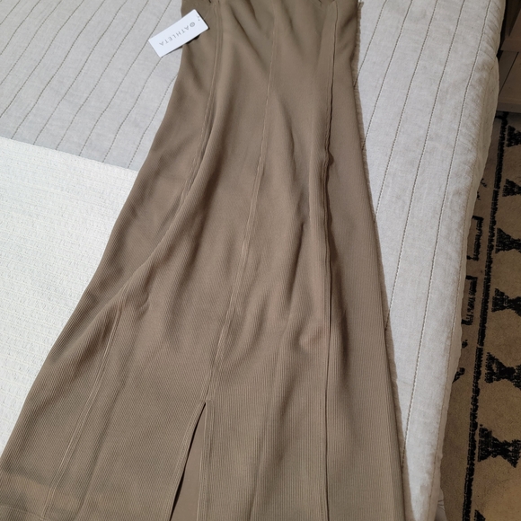 ✨️ NWT Athleta Seasoft Tan Rib Midi Tank Dress Small Tall - Picture 7 of 8